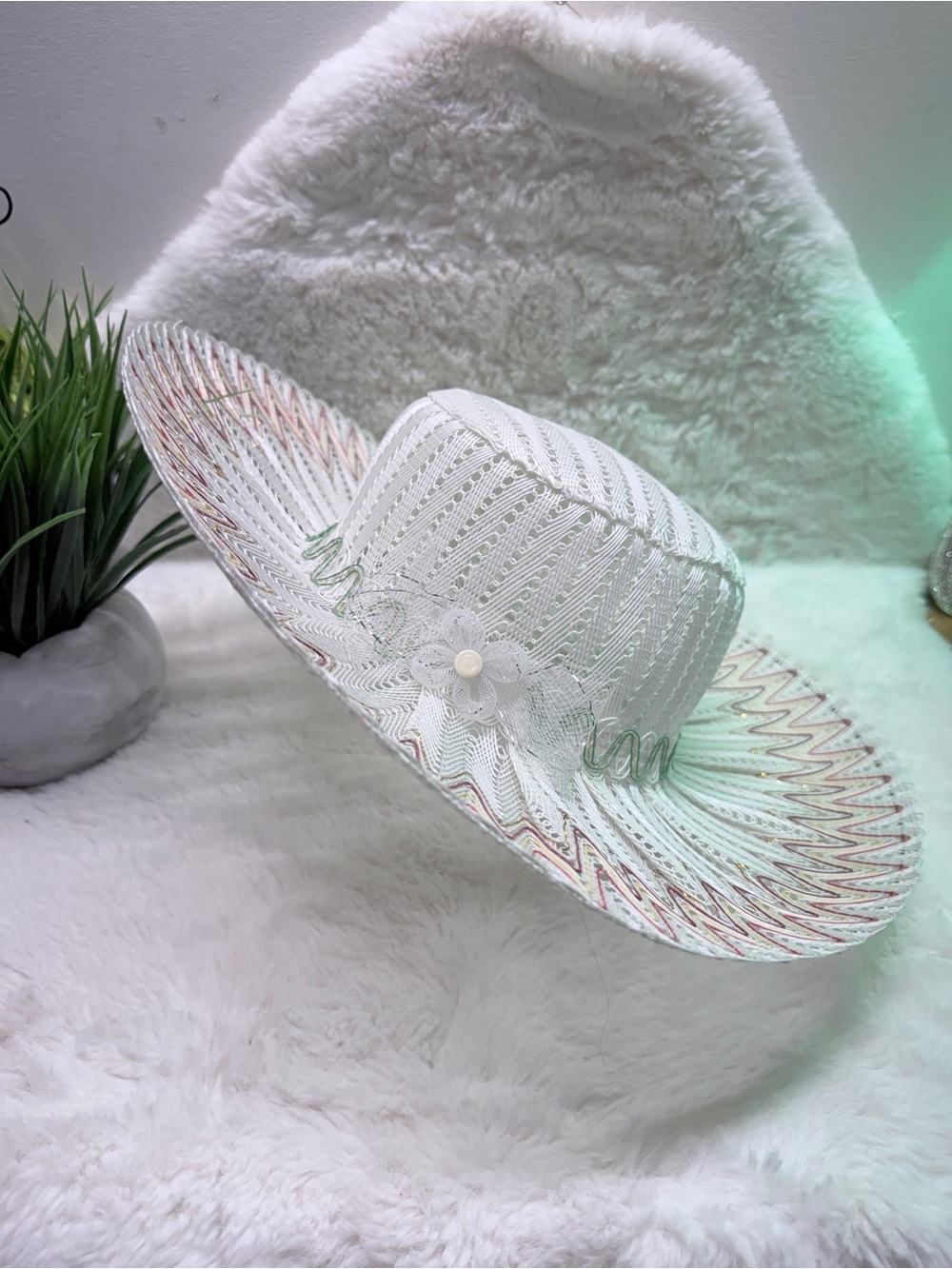 Women's White Woven Bridal Hat w/ Floral Accent Summer Wedding Guest Ready 💝